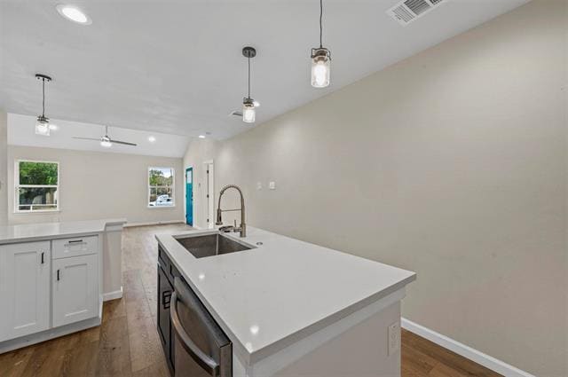 Building Photo - 2602 W Clarendon Dr