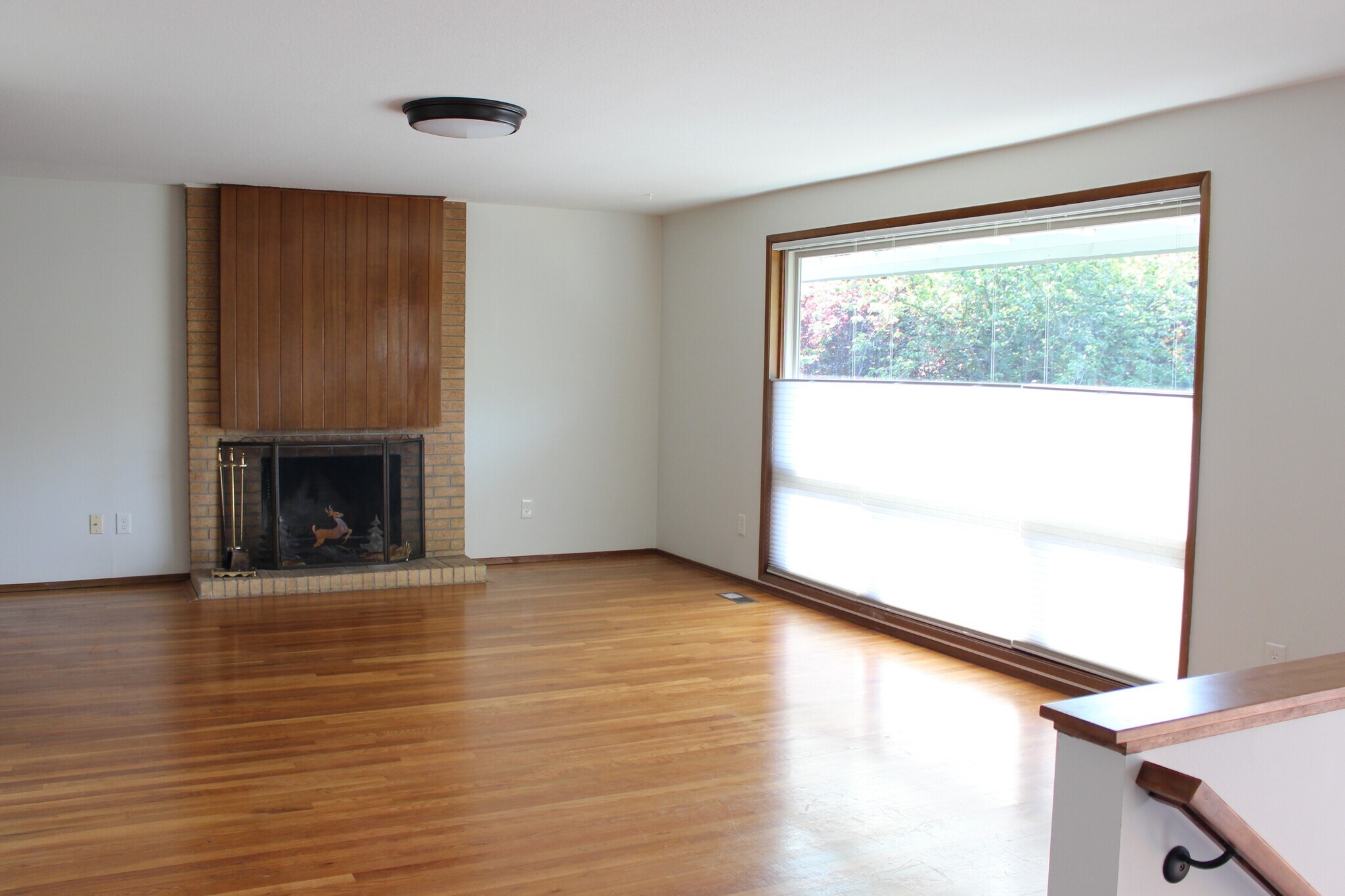 Building Photo - 9042 SW Monterey Pl