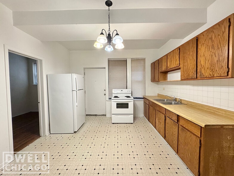 Building Photo - 2315 N Kedzie Blvd