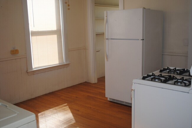 Building Photo - 21 Imbaro Rd