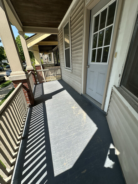 Building Photo - 2816 N Fratney St