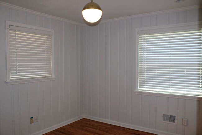 Building Photo - 3 Bedroom 2 bath W/ Bonus In Hammond Hills