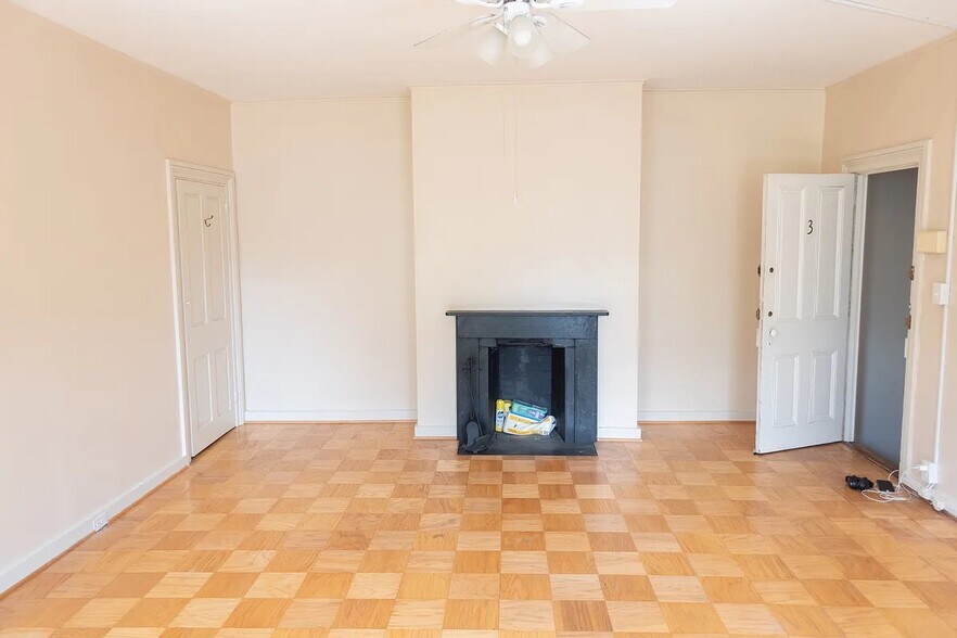 Building Photo - 246 W Lanvale St