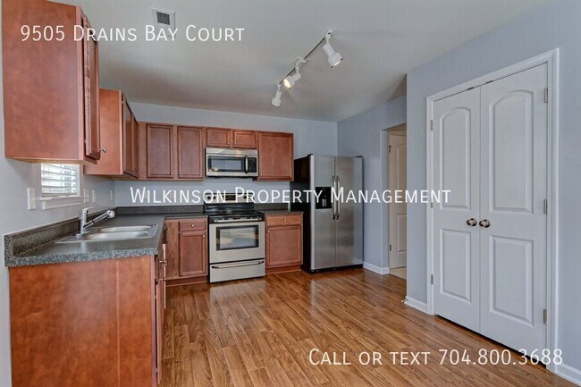 Building Photo - 9505 Drains Bay Ct