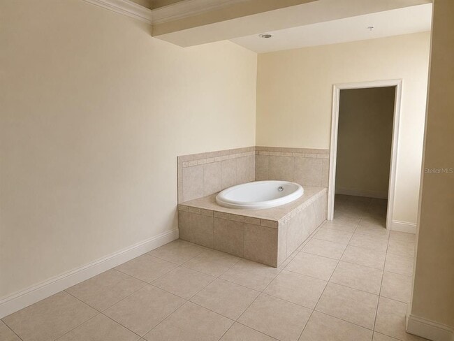 Building Photo - 3008 Bella Vista Dr