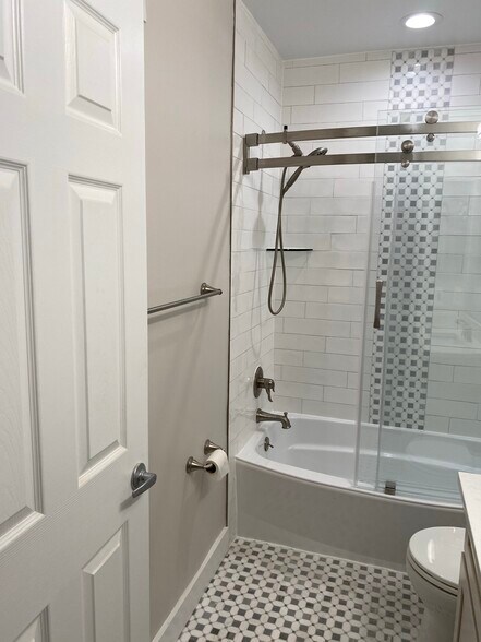 Bathroom 2 - 1085 Paper Mill Ct NW