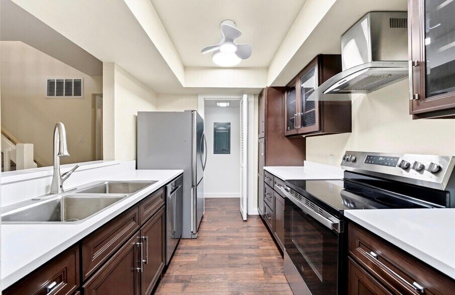 Building Photo - 1232 Signal Ridge Pl