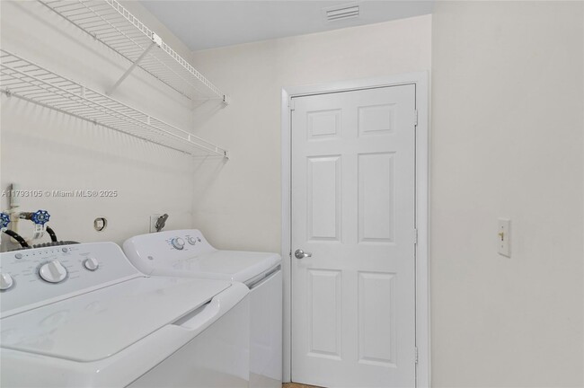 Building Photo - 6402 Buena Vista Dr