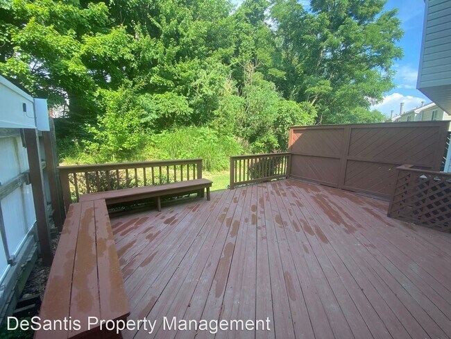 Building Photo - 3 br, 2.5 bath House - 902 Lexington Drive