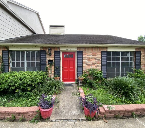 Front Entrance - 6432 Bankside Dr