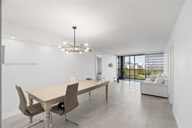 Building Photo - 20301 W Country Club Dr