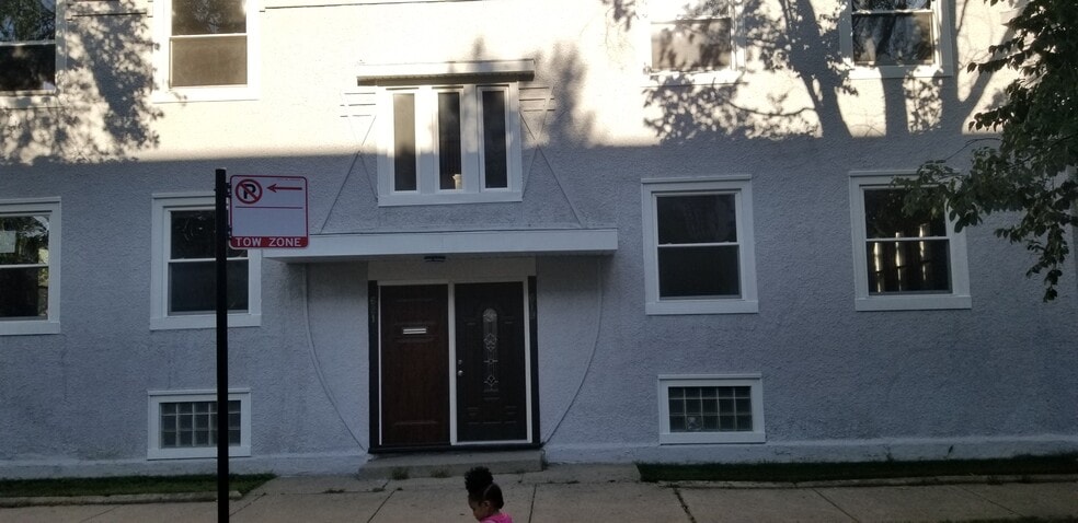Exterior - 619 N Menard Ave