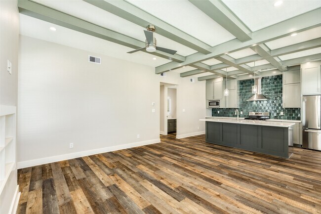Building Photo - 3228 Avenue R