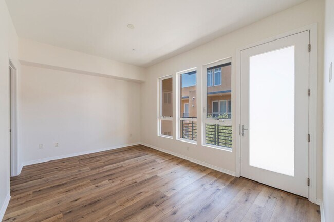 Building Photo - Glencoe Avenue (4050)