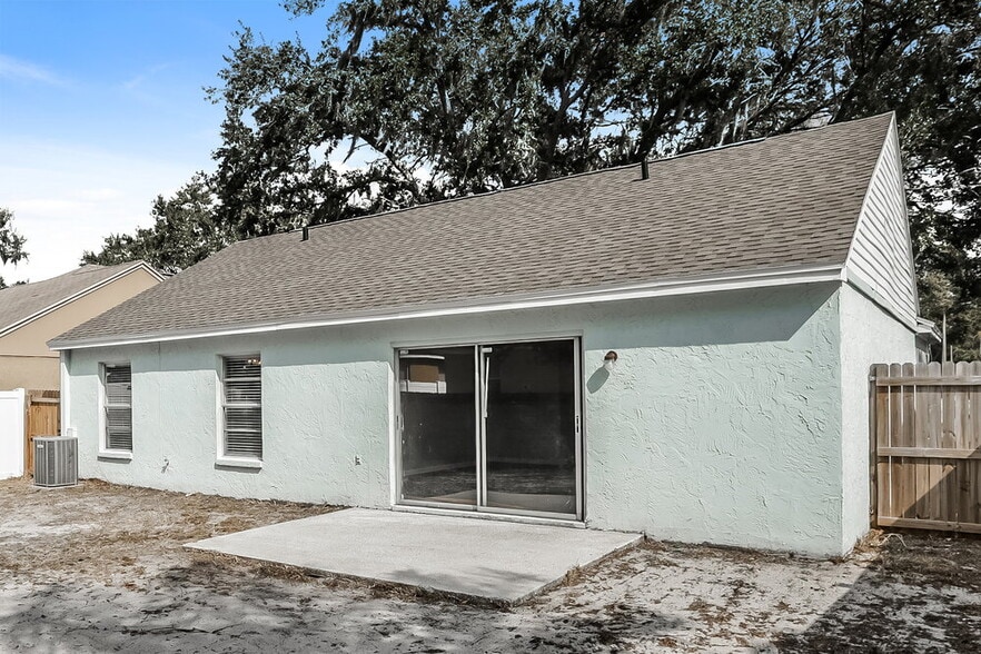 Building Photo - 4059 Forecast Dr