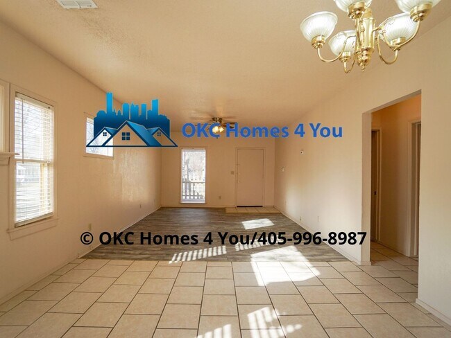 Building Photo - 2 Bed, 1 Bath Near Plaza & Midtown Areas