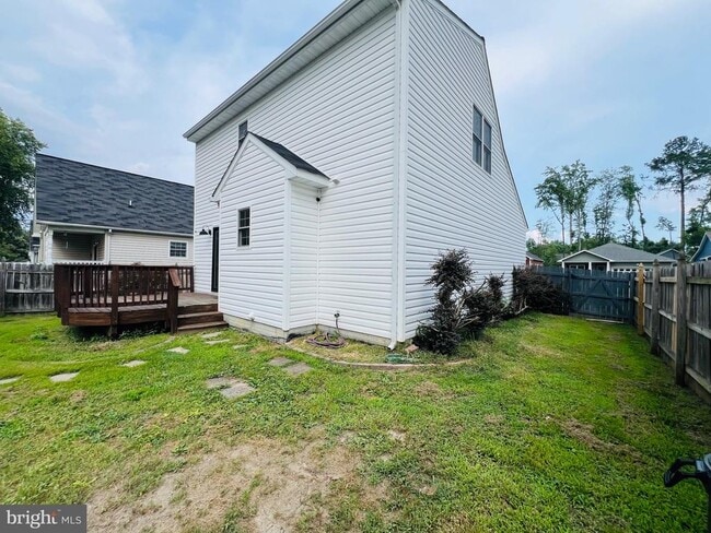 Building Photo - 349 3rd St