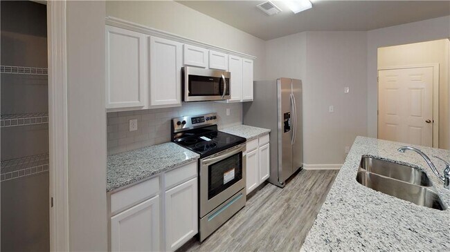 Building Photo - 4048 Kingsbrook Blvd