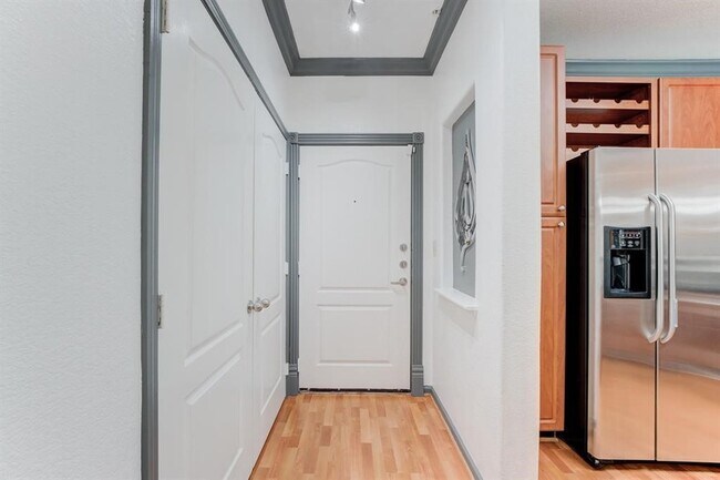 Building Photo - 1711 Old Spanish Trl