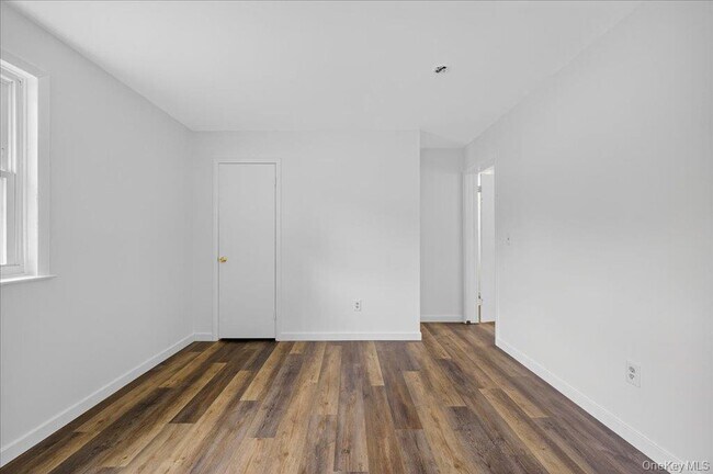 Building Photo - 226 Knoth Rd