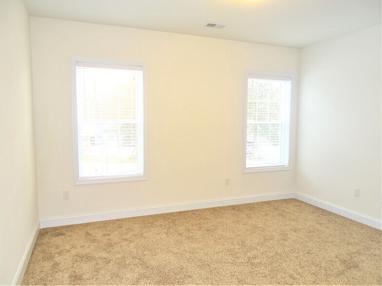 Building Photo - 20 Pequea Manor Dr