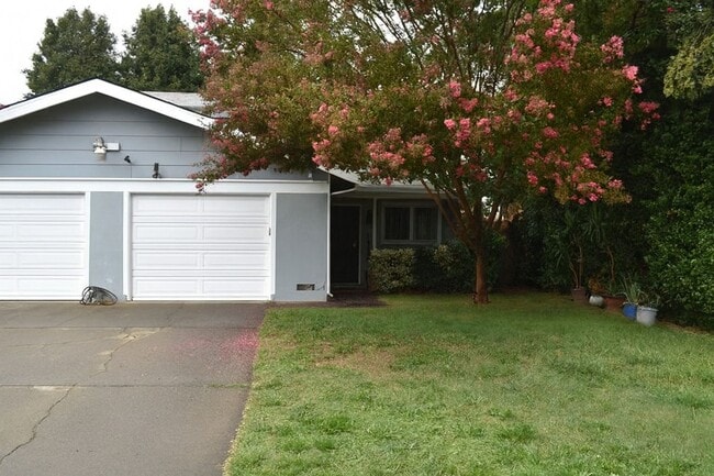 Primary Photo - 2627 Capitales Dr