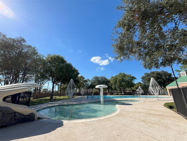 Building Photo - 2903 Surrey Trail Ln