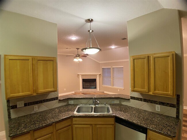 Building Photo - 13510 Wintercrest Dr