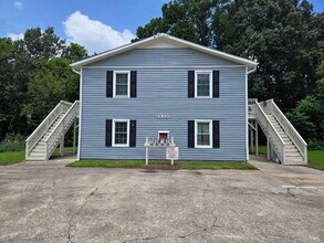 Building Photo - Fully Furnished Two Bedroom