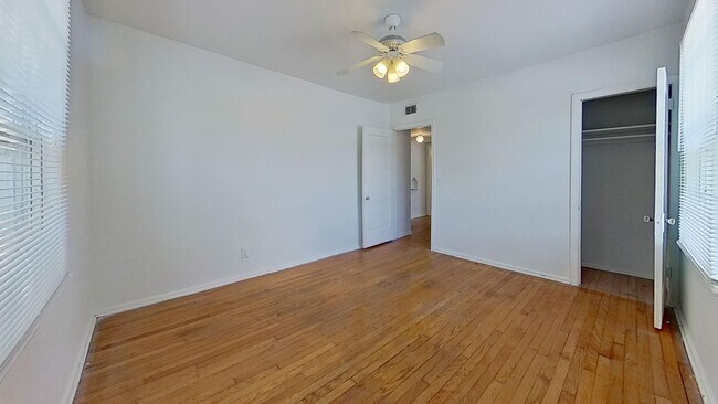 Building Photo - 1529 McDuff Ave S