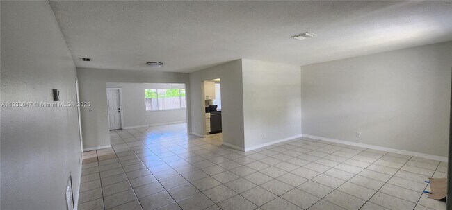 Primary Photo - 7220 NW 16th St