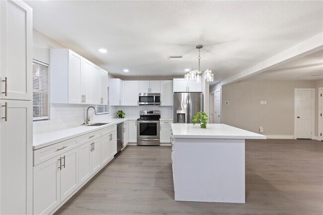 Building Photo - 4905 Nesmith Rd