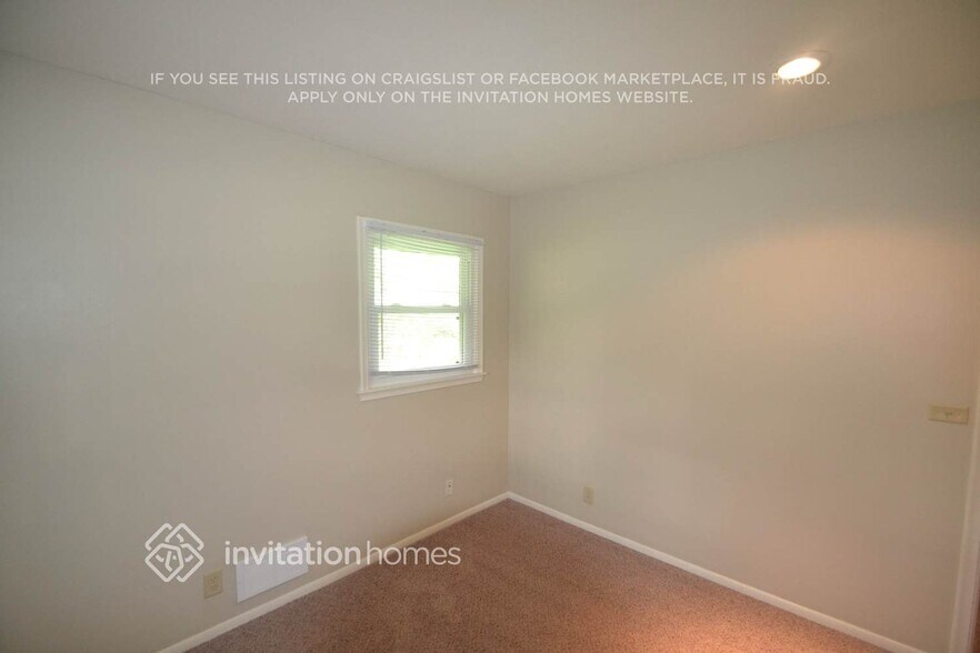 Building Photo - 6536 Arthur St NE