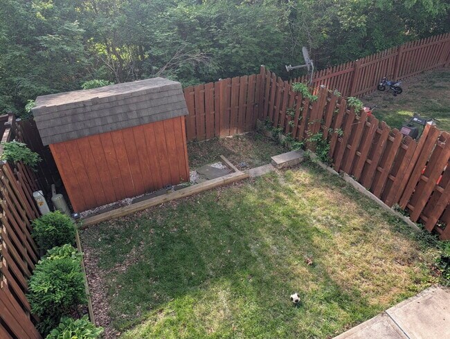 Building Photo - Leesburg Leisure