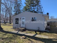 Building Photo - Updated Ranch Home with Fenced Yard