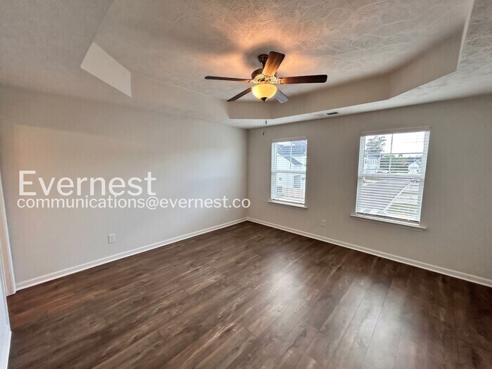 Building Photo - 305 Raines Ct