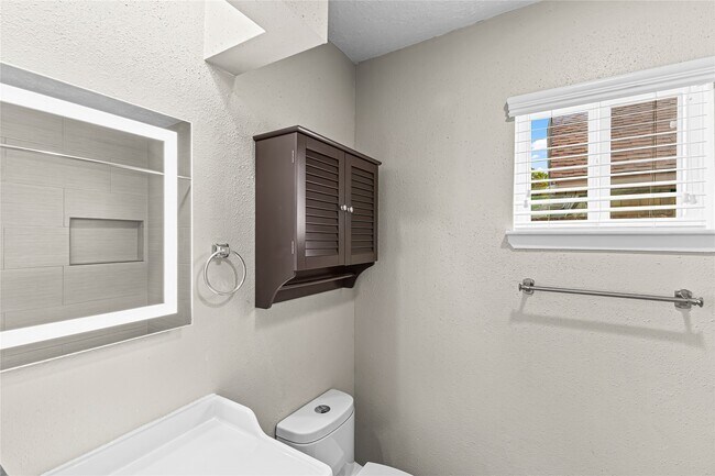 Building Photo - 8406 Windfall Ln