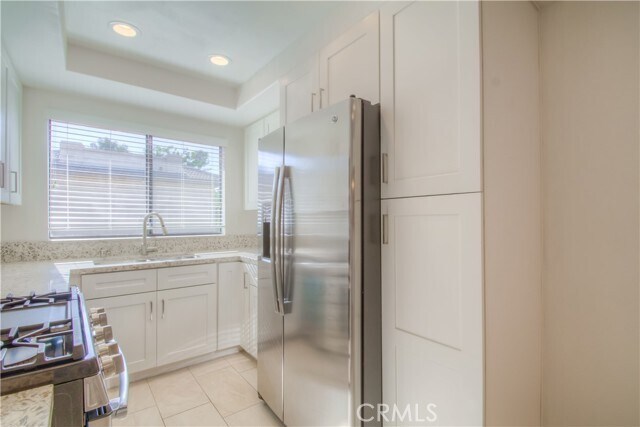 Building Photo - 25261 Tanoak Ln