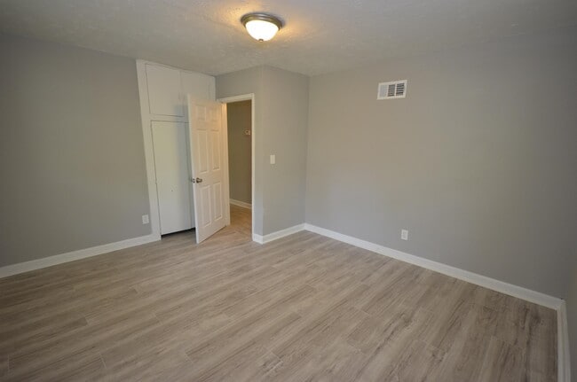 Building Photo - 1453 Clermont Ave