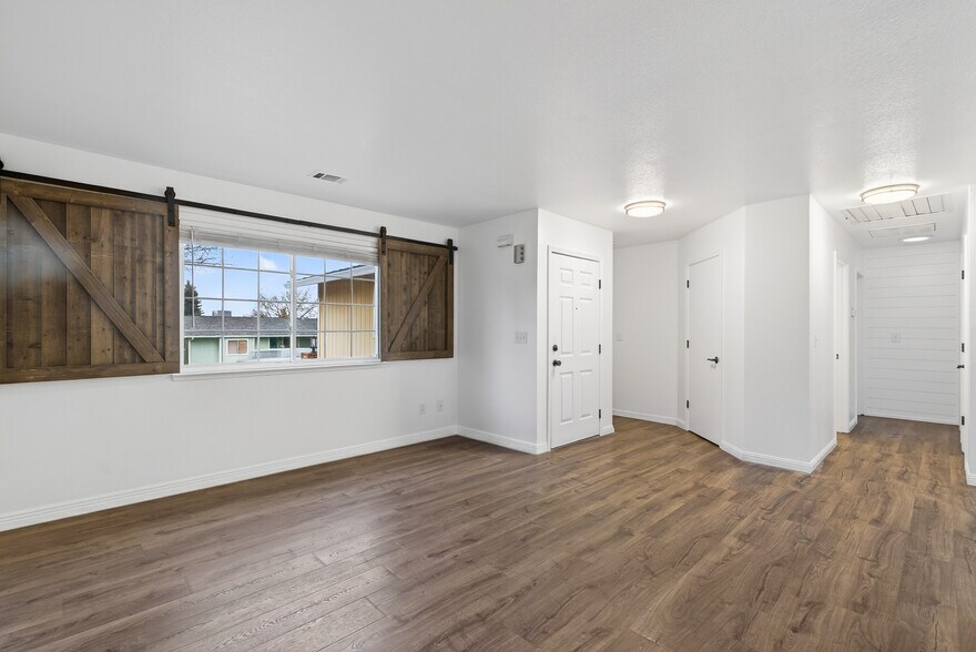 Building Photo - 1288 Grouse Ct