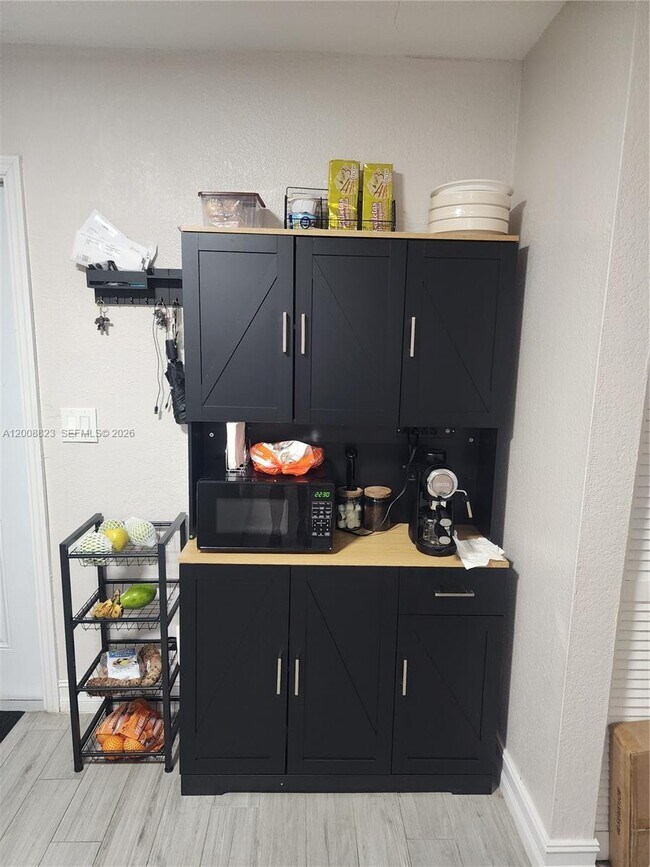 Building Photo - 5431 NW 178th Terrace