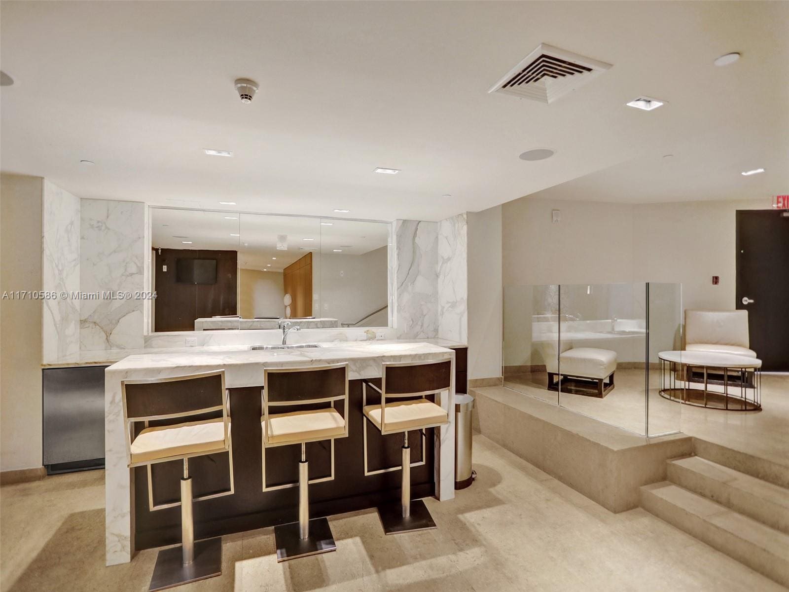 Building Photo - 900 Biscayne