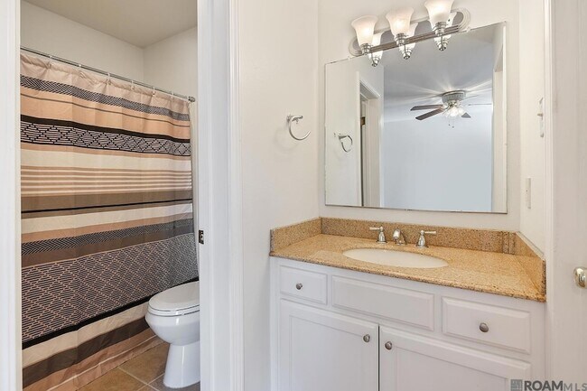 Building Photo - 956 Ridgepoint Ct