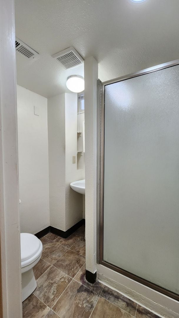 Building Photo - Beautiful University Area Home