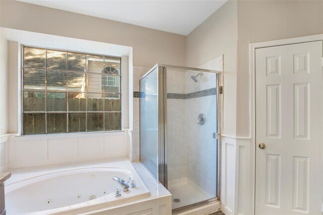 Building Photo - 5322 Willow Knoll Ct