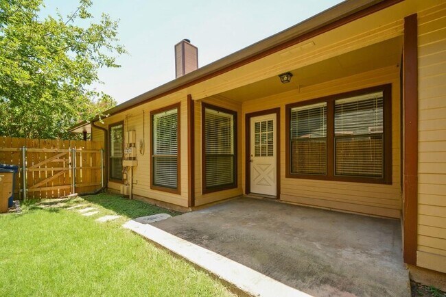 Building Photo - 9204 Sedgemoor Trail