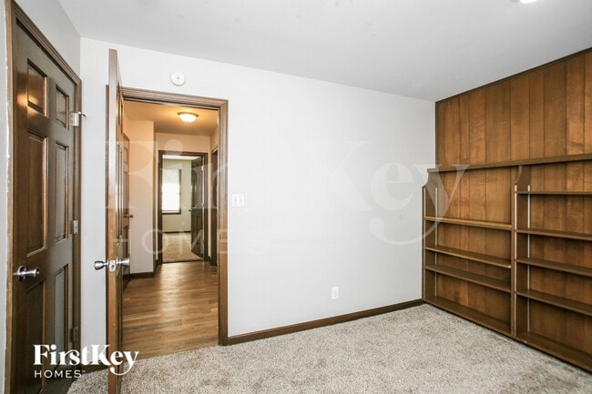 Building Photo - 1311 Lawrence Rd