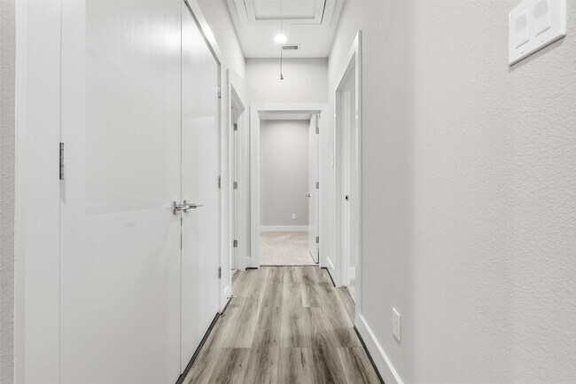 Building Photo - 11 Wellford St