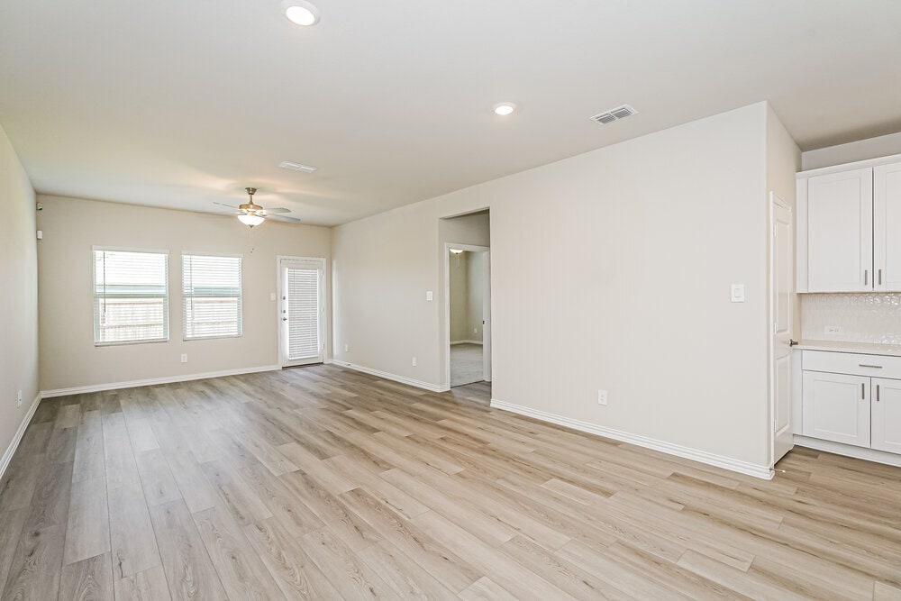 Building Photo - 1235 Paintbrush Dr