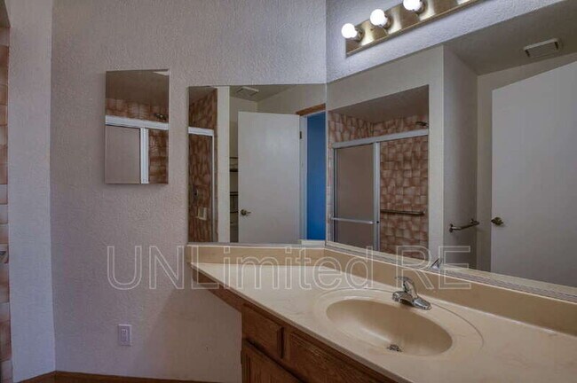 Building Photo - 2512 Cisco Dr S